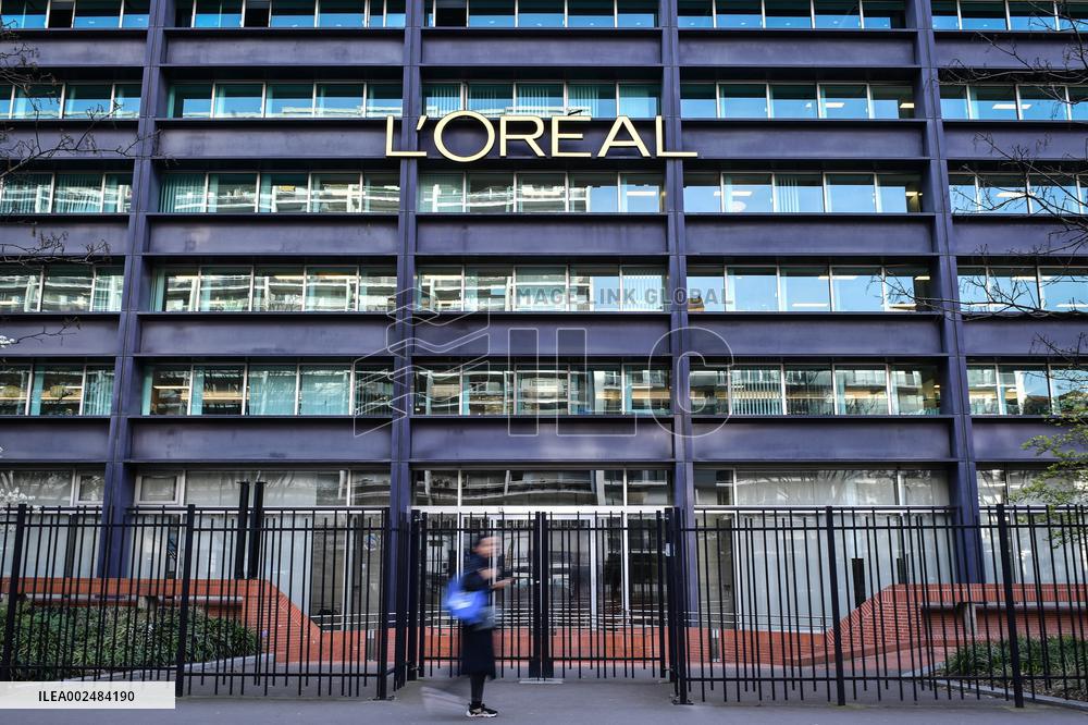 Catherine Vautrin Visits L’Oreal HQs - Clichy-la-Garenne