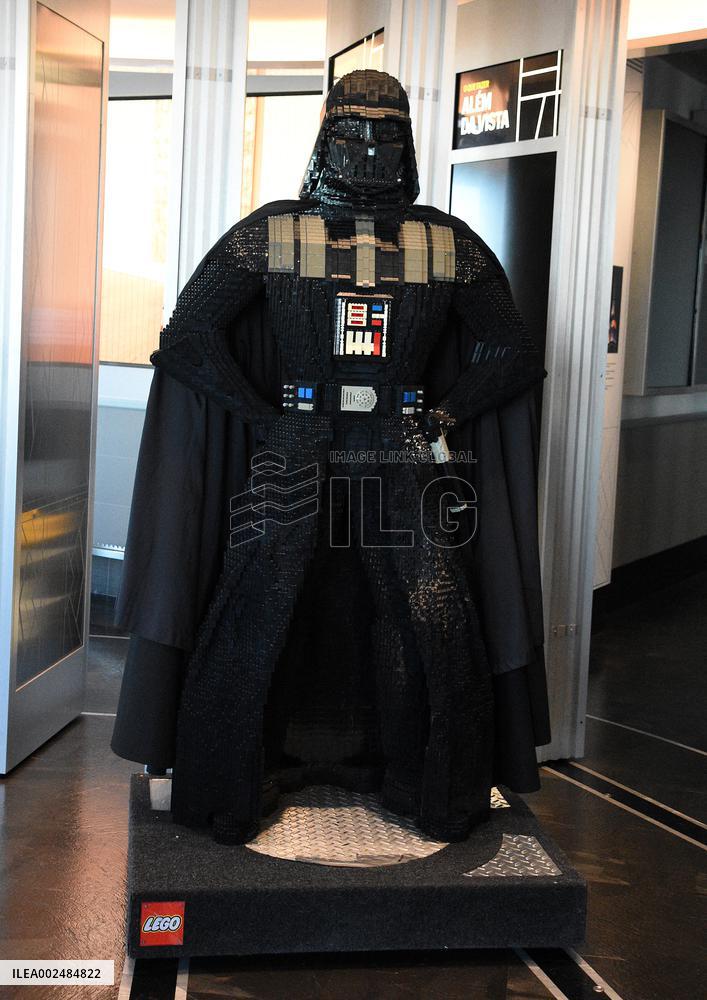 Hayden Christensen Celebrates Star Wars-Themed Takeover Of Empire State Building - NYC