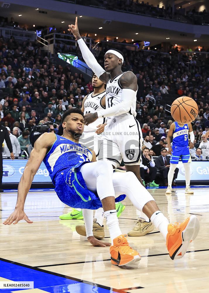 (SP)U.S.-MILWAUKEE-BASKETBALL-NBA-BUCKS VS NETS