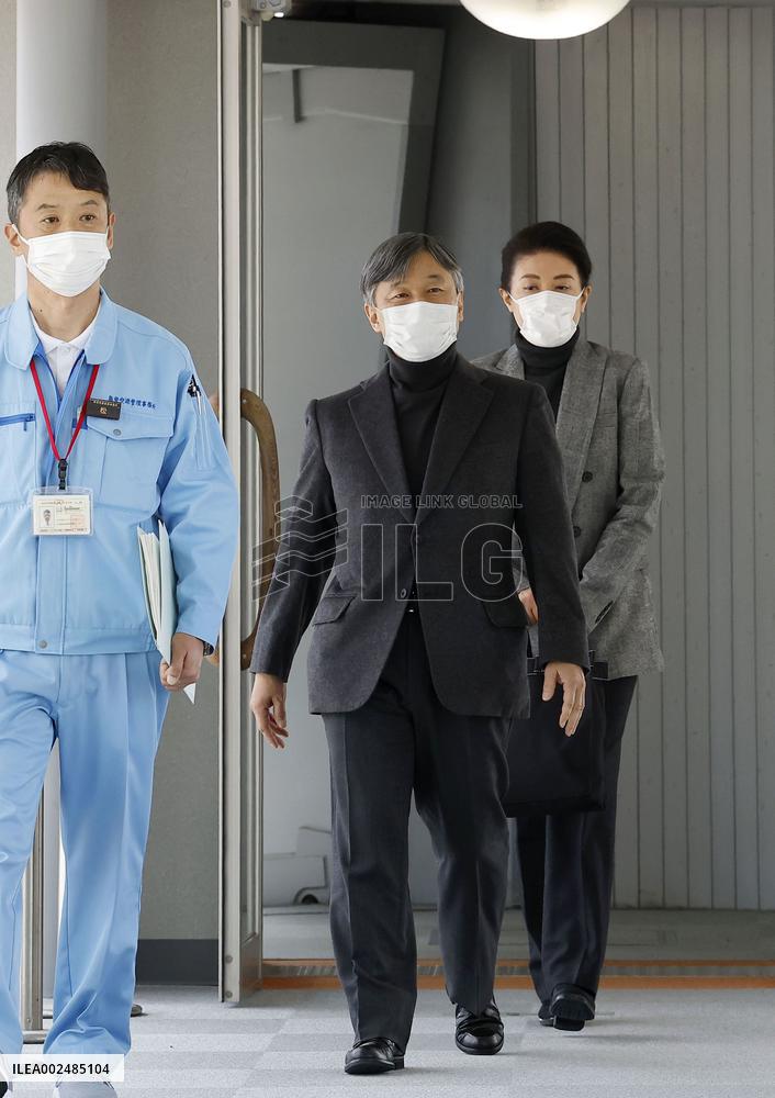 Japanese emperor, empress visit quake-hit Ishikawa Pref.