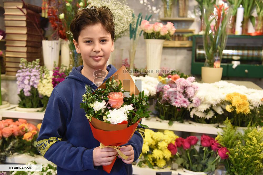 LEBANON-TRIPOLI-MOTHER'S DAY-FLOWERS