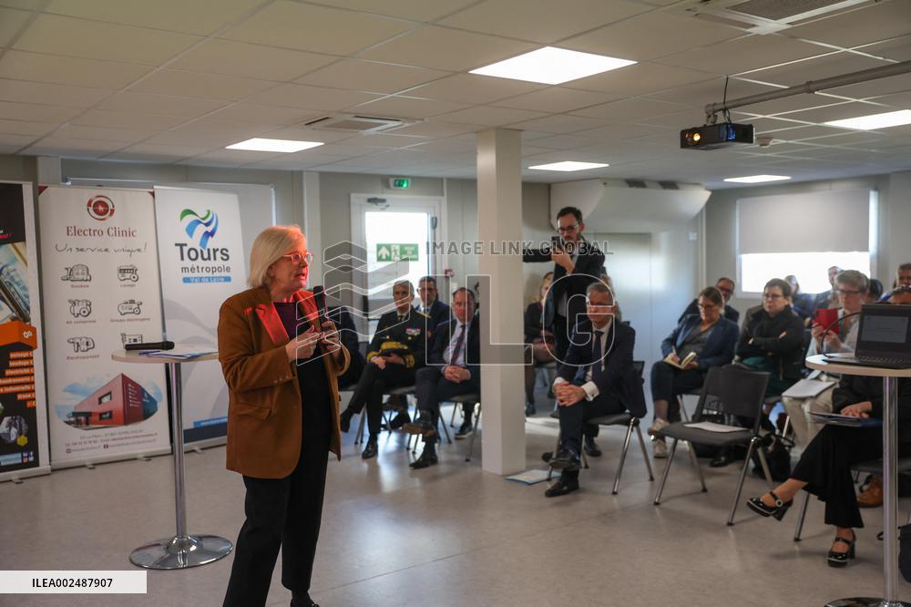 Catherine Vautrin Visits Delpharm Pharmaceutical company in Chambray-les-Tours
