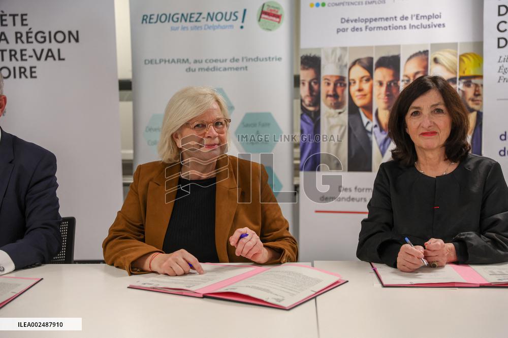 Catherine Vautrin Visits Delpharm Pharmaceutical company in Chambray-les-Tours