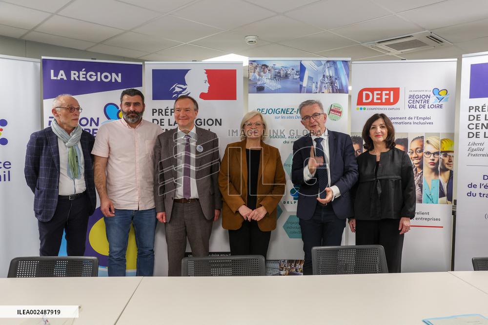 Catherine Vautrin Visits Delpharm Pharmaceutical company in Chambray-les-Tours