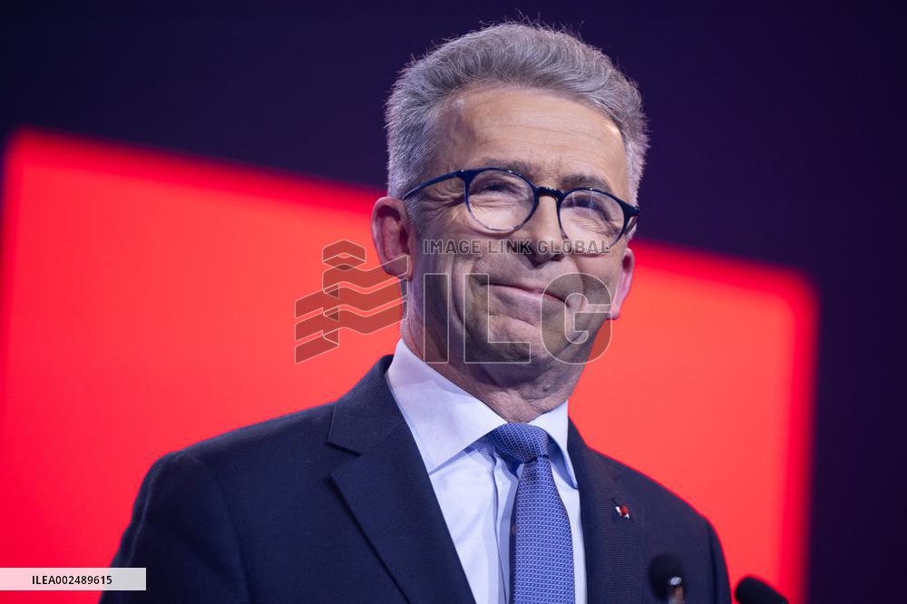 Les Republicains Europe Launch Campaign - Aubervilliers