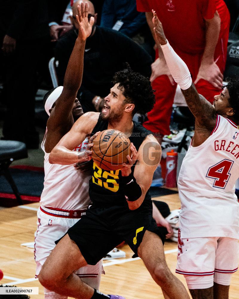 (SP)U.S.-HOUSTON-BASKETBALL-NBA-JAZZ VS ROCKETS