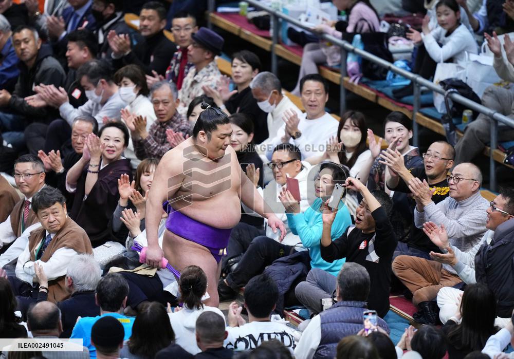Sumo: Spring Grand Sumo Tournament