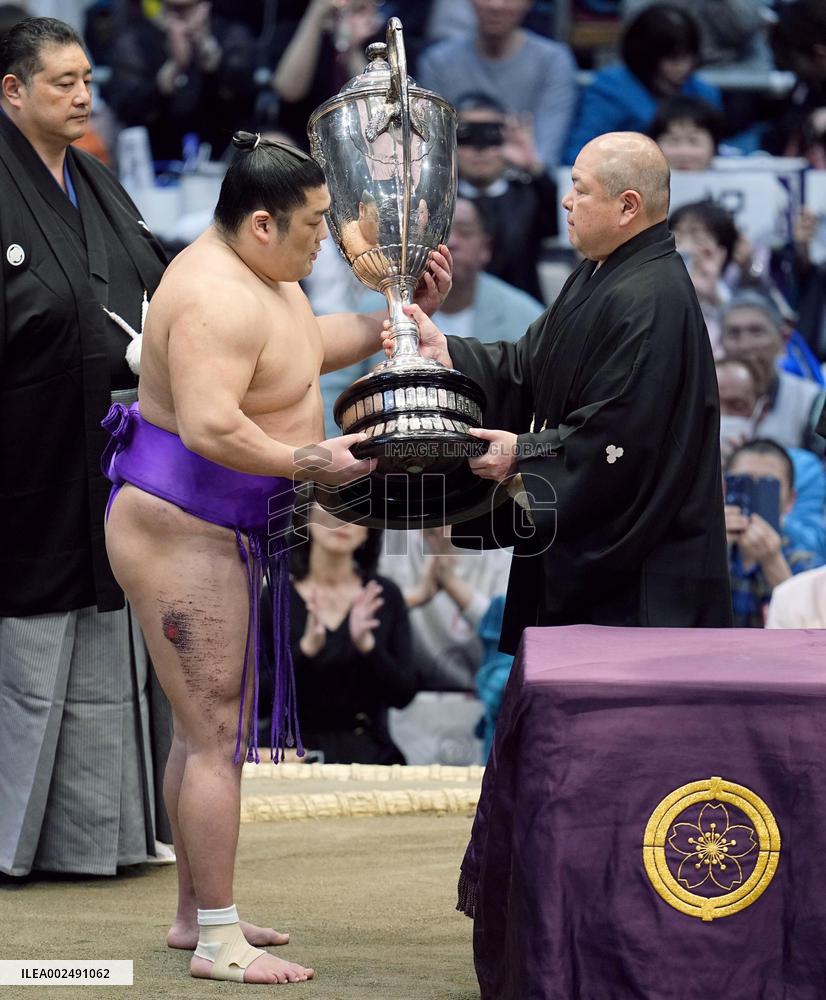 Sumo: Spring Grand Sumo Tournament