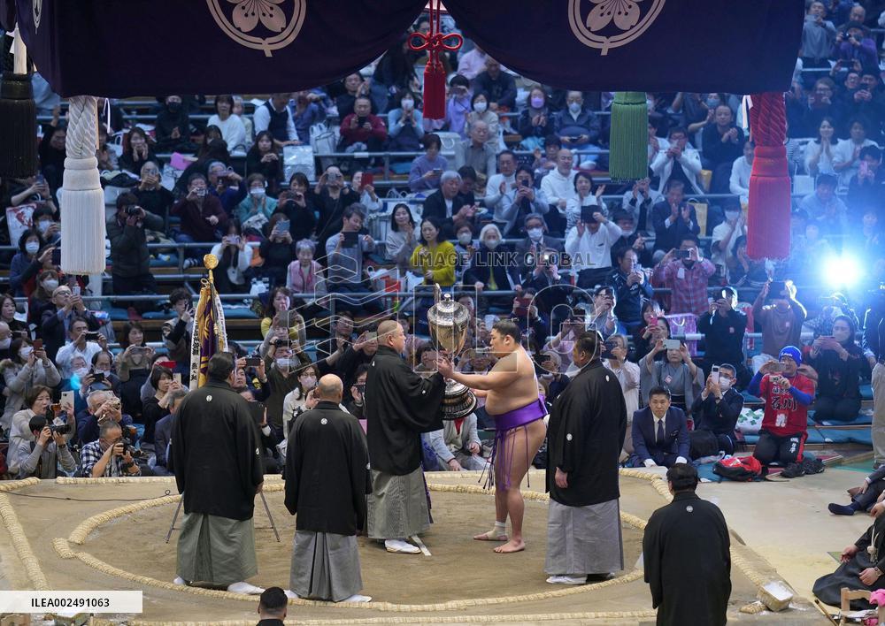 Sumo: Spring Grand Sumo Tournament
