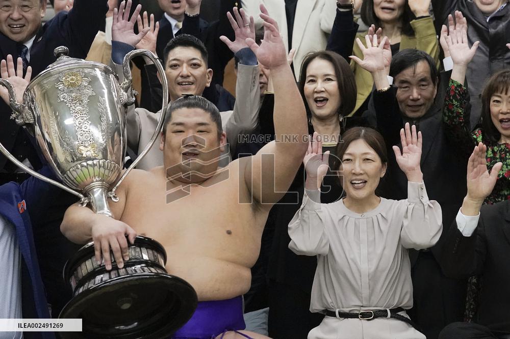 Sumo: Spring Grand Sumo Tournament