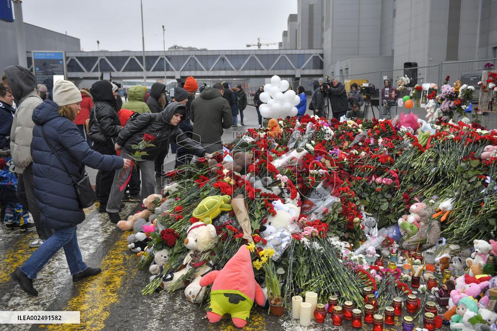 (FOCUS)RUSSIA-MOSCOW TERRORIST ATTACK-MOURNING