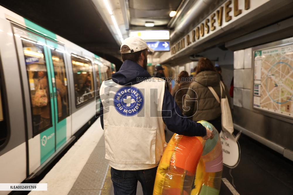 Action to denounce the social cleansing for Olympic Games - Paris