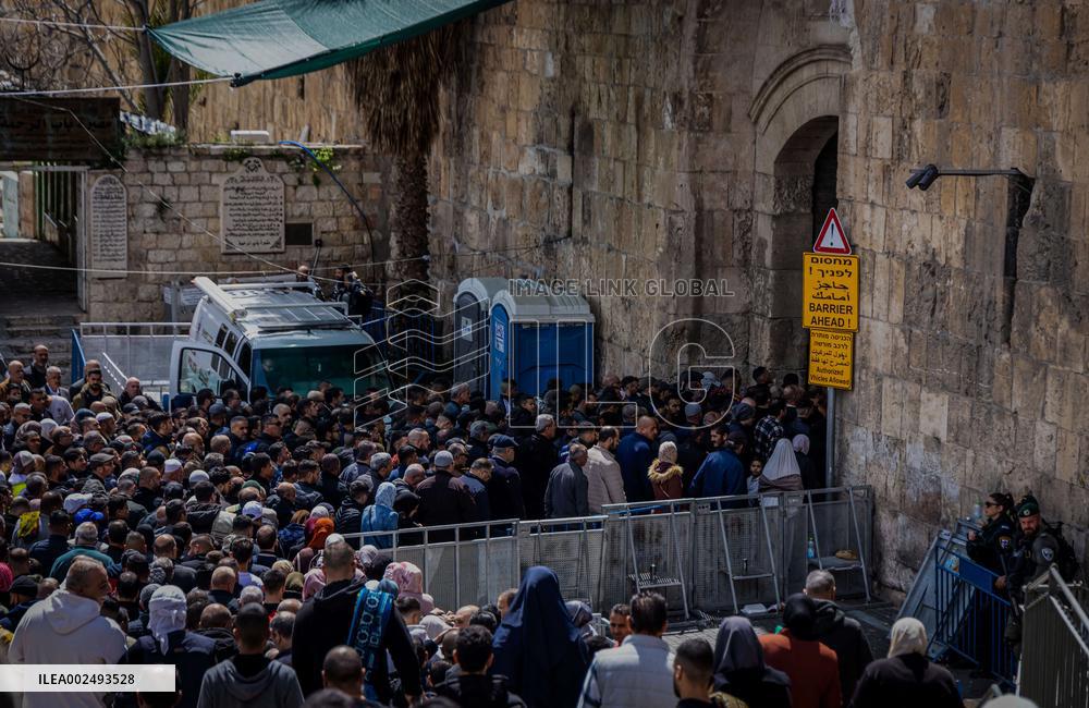 Friday Prayer in Al-Aqsa - Jerusalem