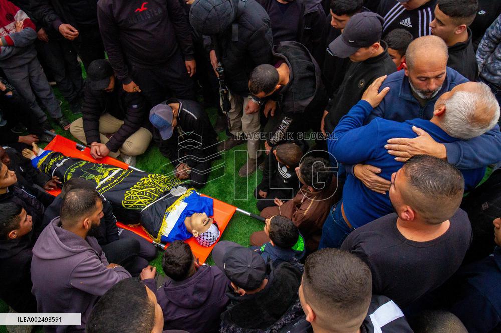 Israeli Raid Kills Four Palestinians - West Bank