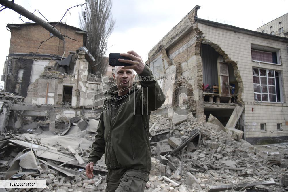 Russian ballistic missile attack on Kyiv