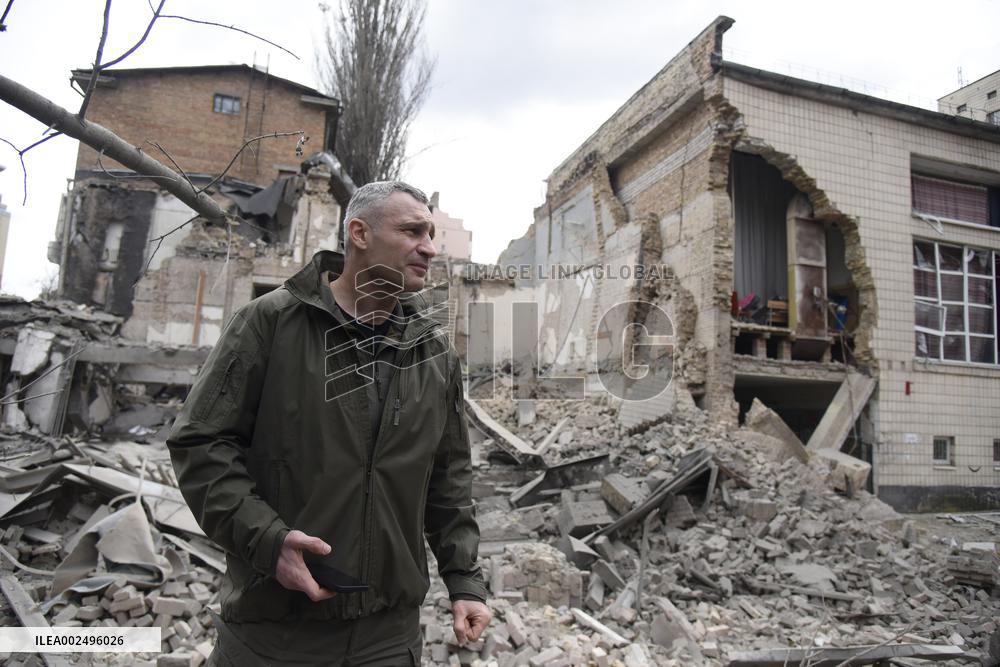 Russian ballistic missile attack on Kyiv