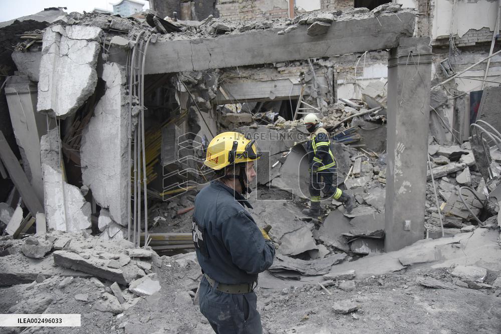 Russian ballistic missile attack on Kyiv