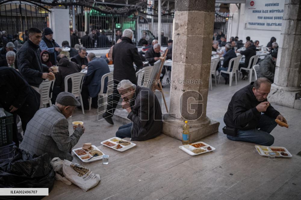 Ramadan Observed In Izmir - Turkey