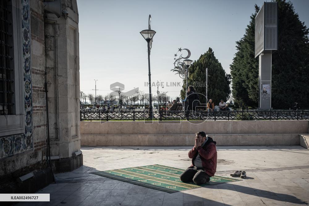 Ramadan Observed In Izmir - Turkey