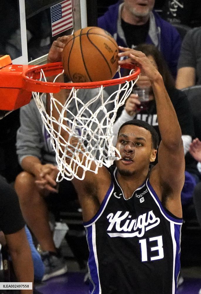 (SP)U.S.-SACRAMENTO-BASKETBALL-NBA-KINGS VS 76ERS