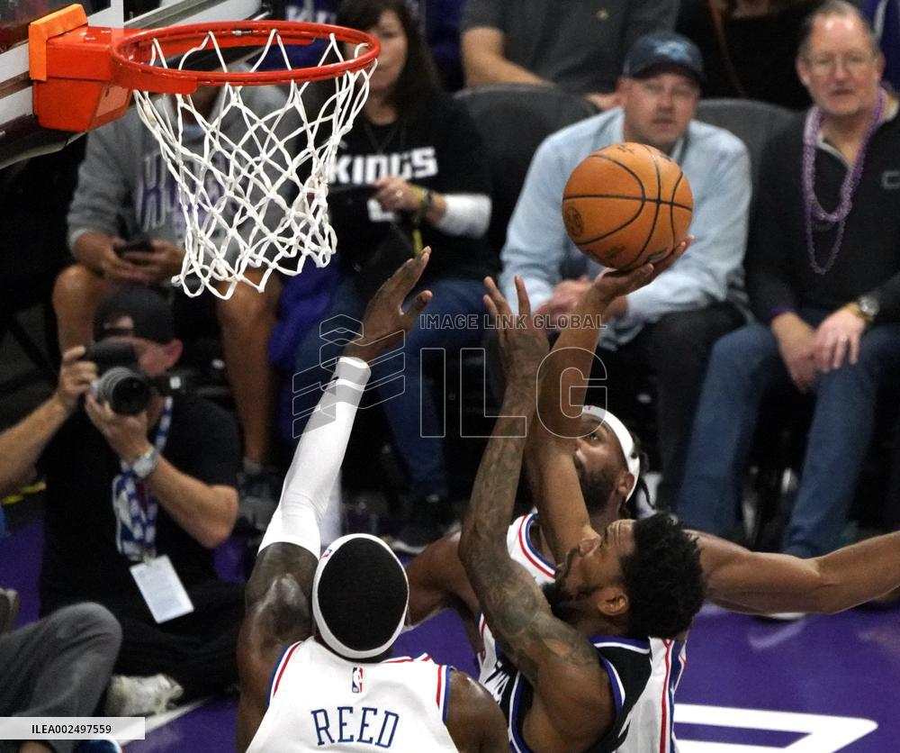 (SP)U.S.-SACRAMENTO-BASKETBALL-NBA-KINGS VS 76ERS