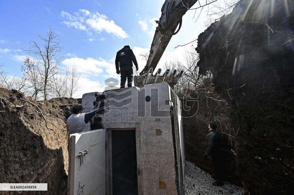 Fortifications with protection against FPV drones built in Zaporizhzhia region