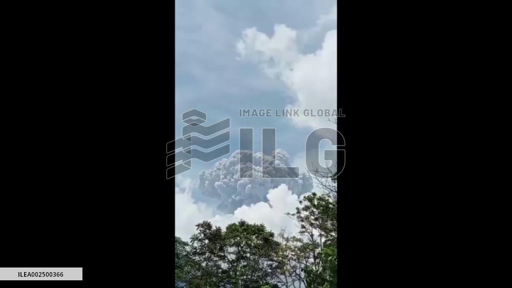 Indonesia: Mount Marapi Erupts, Spewing 1500m Volcanic Ash