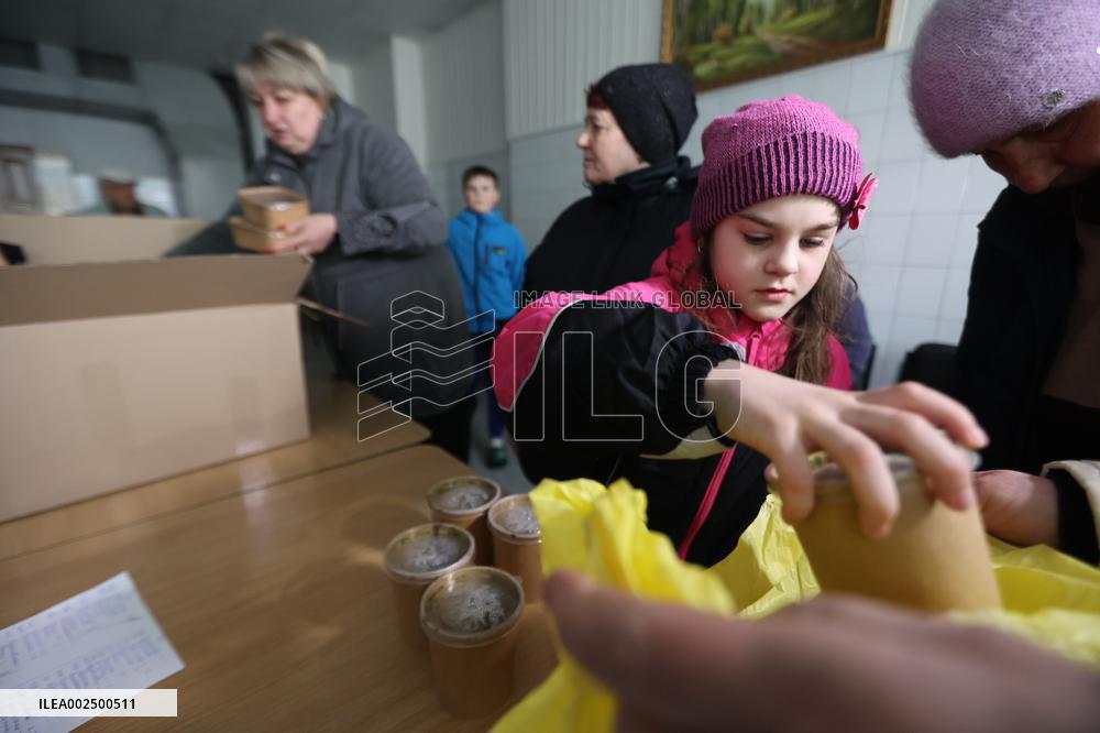 Food Train in Kharkiv affected by power outages