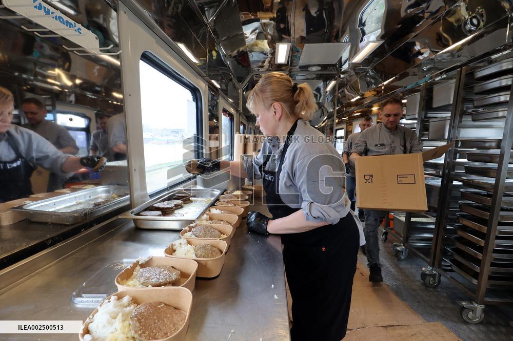 Food Train in Kharkiv affected by power outages