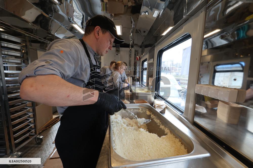 Food Train in Kharkiv affected by power outages