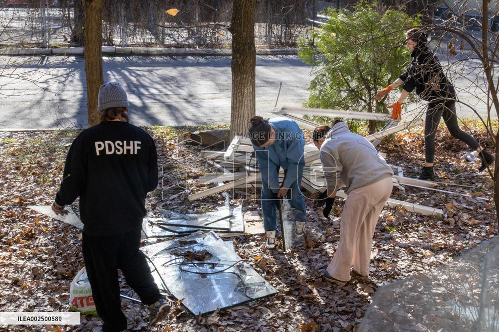 Russian missile debris partially destroys Kyiv Art Academy