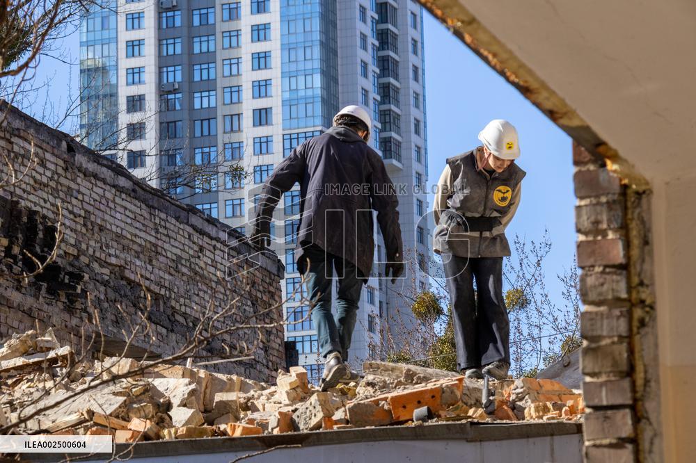 Russian missile debris partially destroys Kyiv Art Academy