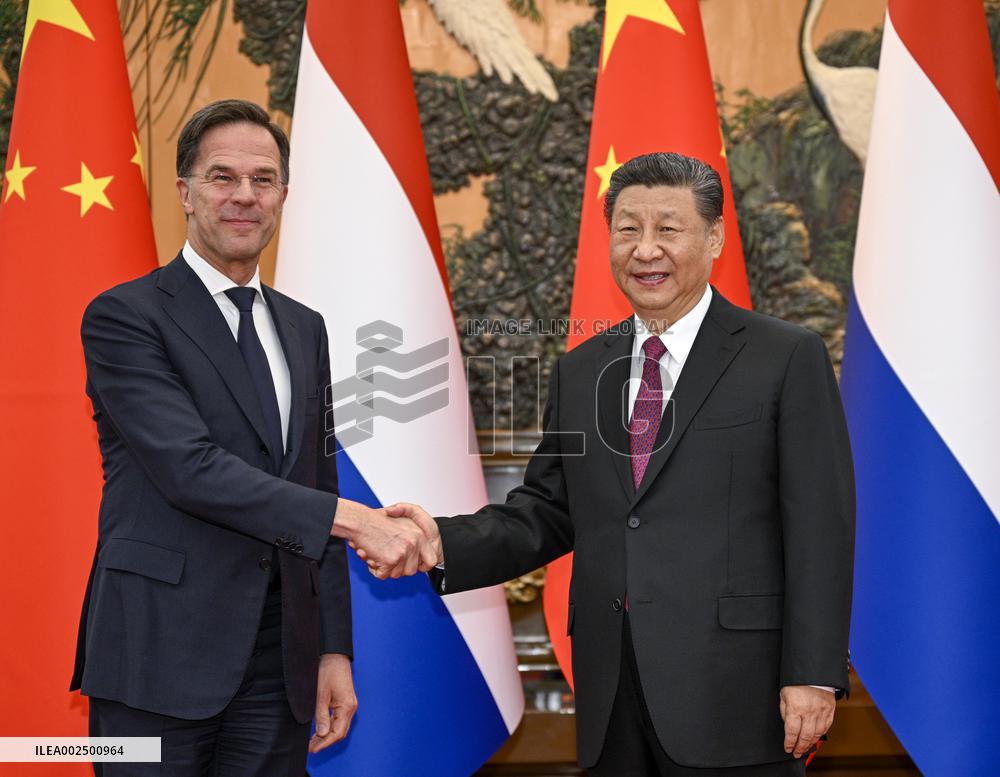 CHINA-BEIJING-XI JINPING-DUTCH PM-MEETING (CN)