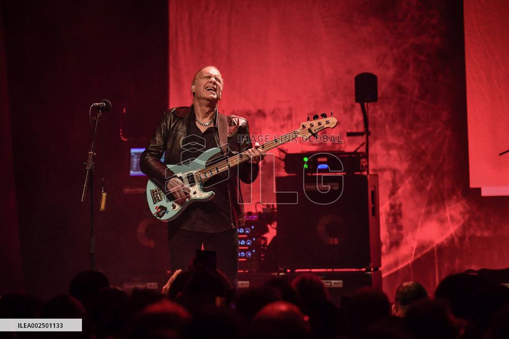 Mr Big Concert - Paris