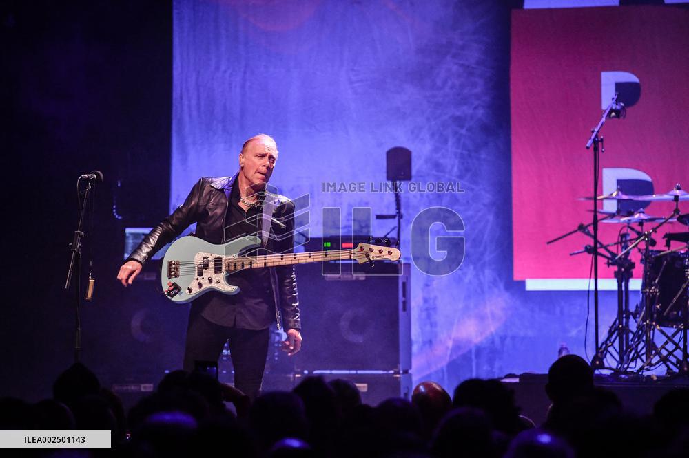 Mr Big Concert - Paris