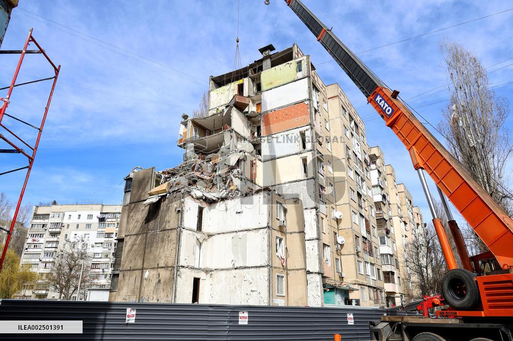 Section of apartment block partially destroyed by Russian drone dismantled in Odesa