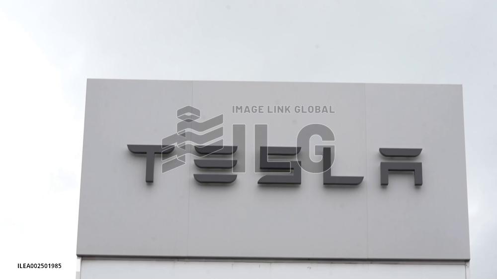 Tesla in talks to open production facility in Italy: reports