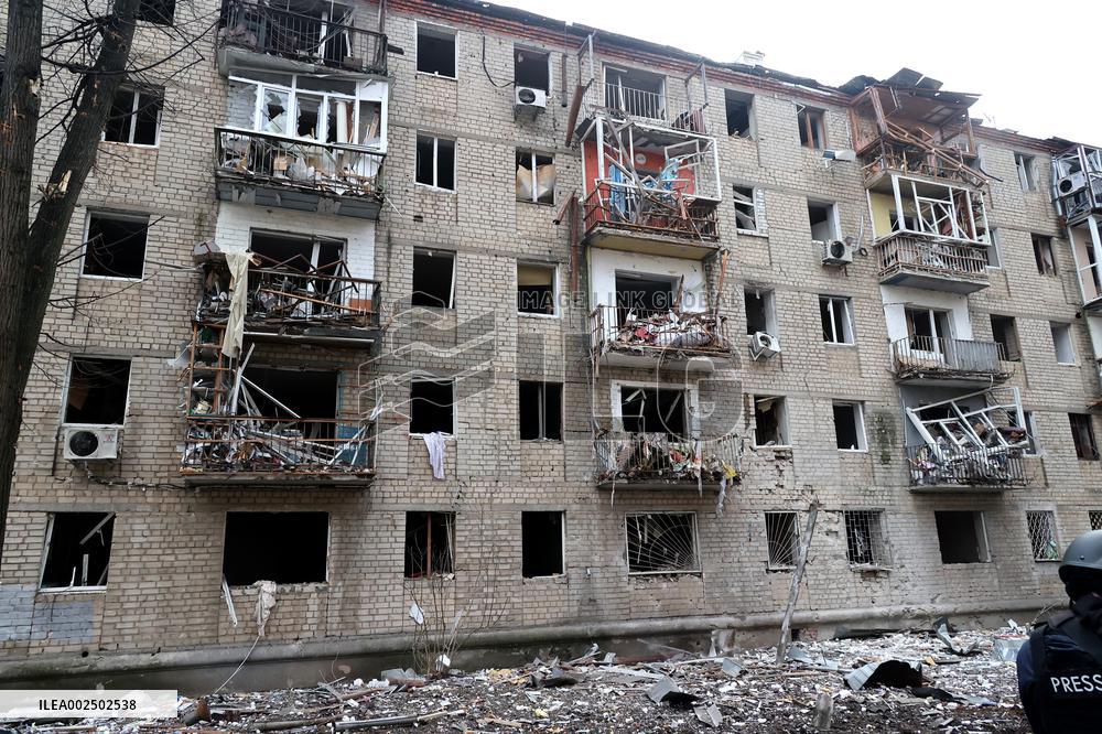 Russian troops strike Kharkiv with modernized ammunition