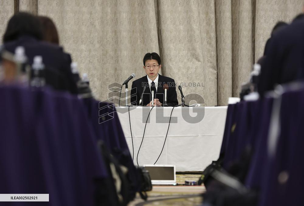 Theater company Takarazuka apologizes to family over actress death