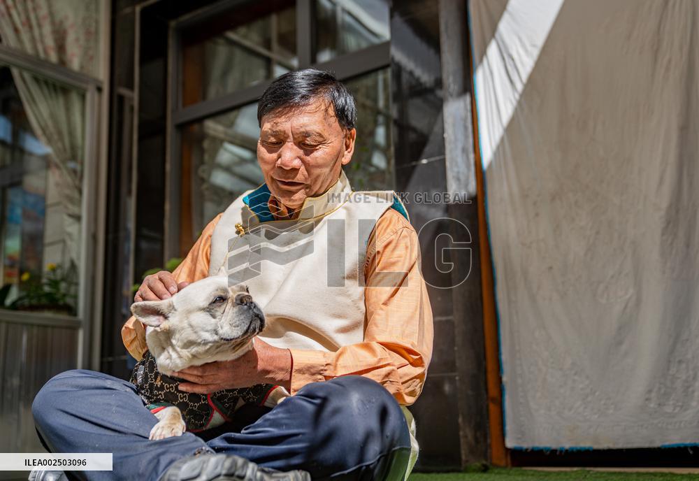 (InXizang)CHINA-XIZANG-FORMER SERF-NEW LIFE-PHUTSERING (CN)