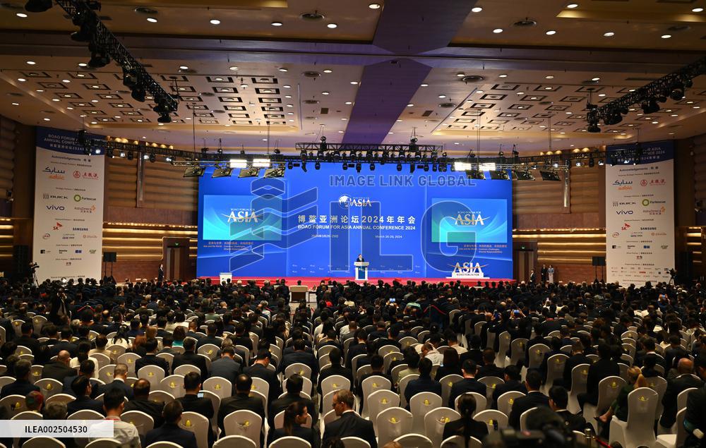 XINHUA PHOTOS OF THE DAY