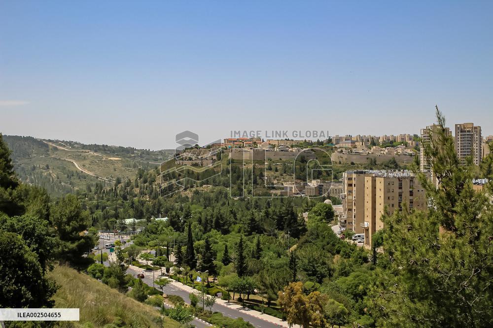 Palestinian Deserted Homes