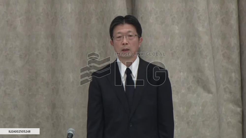 Theater company Takarazuka apologizes to family over actress death