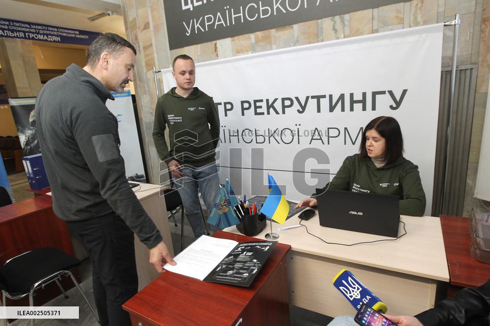 Second Ukrainian Army Recruitment Centre opens in Dnipro