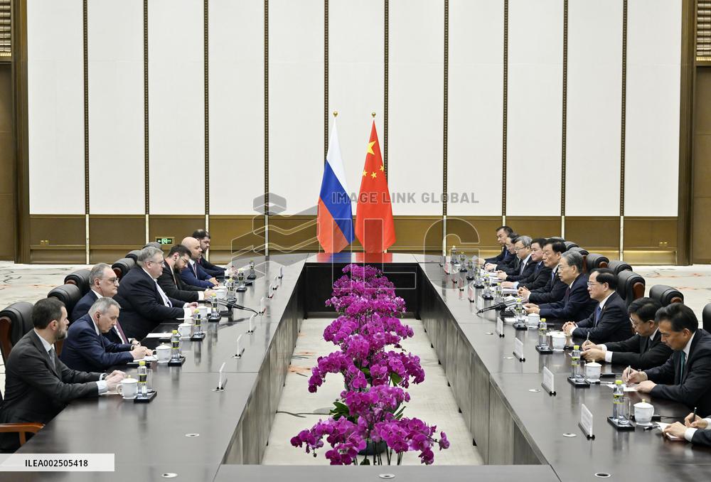 CHINA-HAINAN-BOAO-ZHAO LEJI-RUSSIA-DEPUTY PM-MEETING (CN)