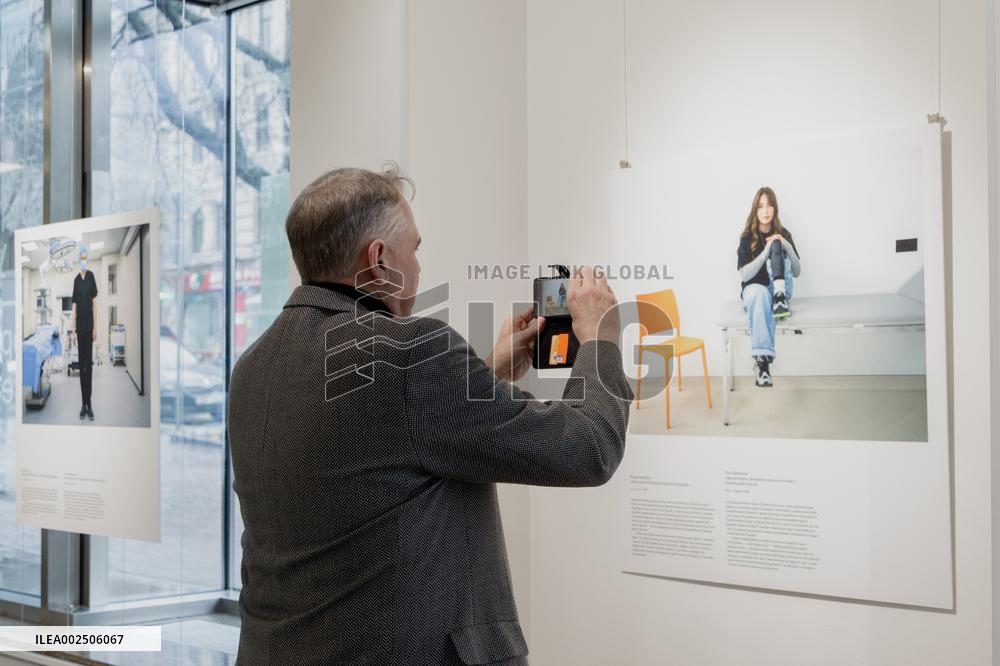 Photo exhibition on mine safety in Ukraine kicks off in Kyiv