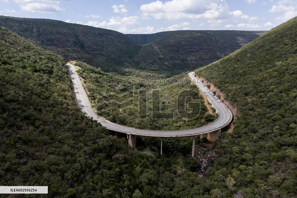 SOUTH AFRICA-LIMPOPO-BUS CRASH
