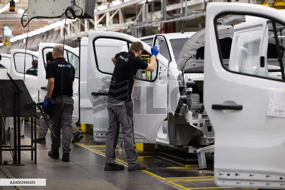 Visit of Renault Sandouville car factory - Sandouville