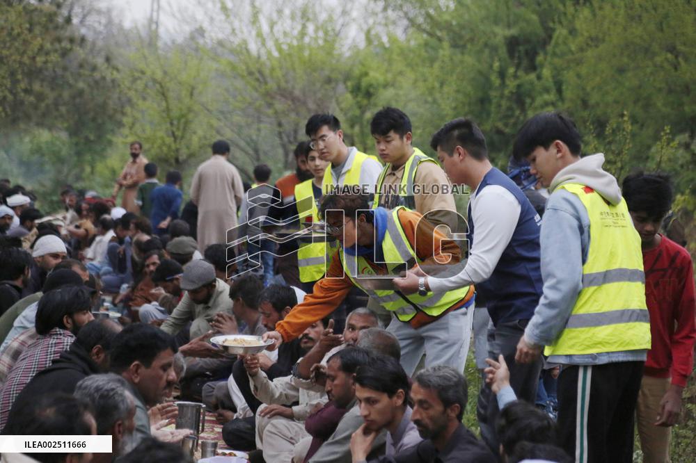 PAKISTAN-ISLAMABAD-CHINESE VOLUNTEERS-RAMADAN-IFTAR