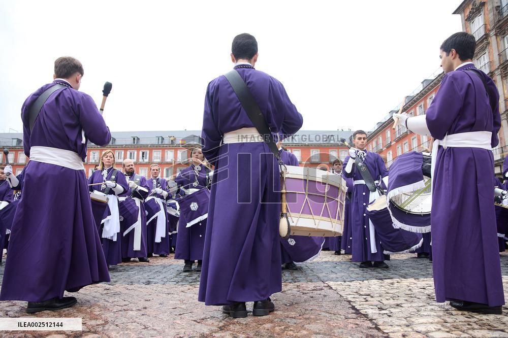 The tamborrada closes Easter Week - Madrid